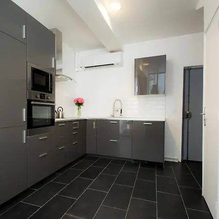 Luxury In - Republique Apartment *